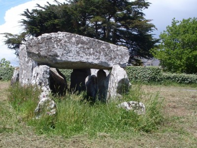 Dolmen de Kerhuen