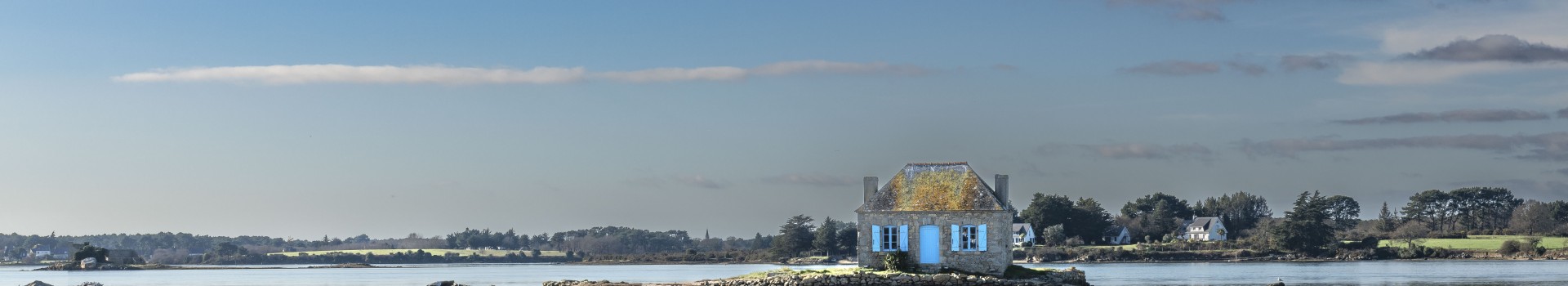 La beauté de la petite maison aux volets